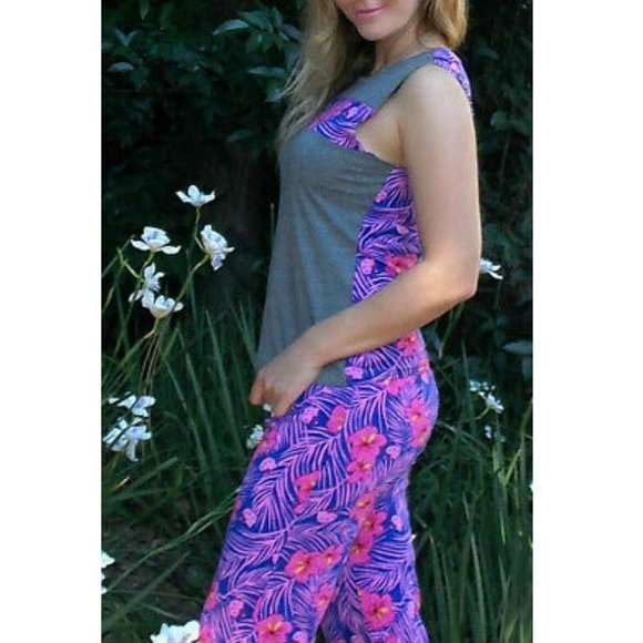 Sanrio Hello Kitty "Tropical Escape" women's Lounge Set Pajama, M,Gray/Blue/Pink - Picture 3 of 6